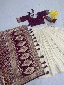 Oferta Especial de Boda: Lehenga y Saree de Moda para Mujer, Ropa Étnica de Diseñador para Novias y Eventos Festivos, Disponible para la Venta - Product Image 6