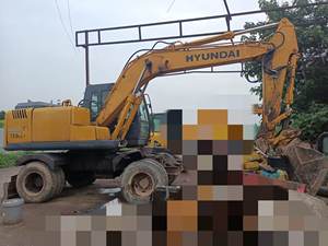 Pelle multifonction sur chenilles originale de la Corée Hyundai 150 d'occasion à haut rendement Hyundai en bon état en vente - Product Image 2