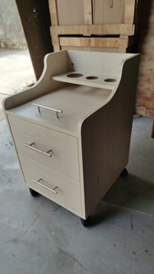 Chariot de salon en bois à quatre roues au design moderne en gros pour salon de coiffure meubles en bois de couleur bon marché - Product Image 5