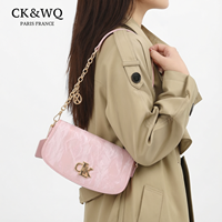 Sac fourre-tout élégant pour femme avec bandoulière chaîne, quincaillerie dorée, motif uni, sac messager multi-usages