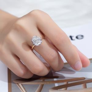 Joyería Messi MSR-1296, Anillo de Compromiso de Oro Sólido de 14K con Moissanita Ovalada de 3ct - Product Image 2