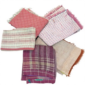 Durrie traditionnel tissé à la main 100% coton, multicolore, rayé, artisanal, poids moyen 260 GSM - Product Image 4