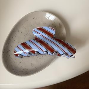 Pince à cheveux fantaisie en acrylique vert frais à rayures, collection Printemps-Été, pour filles - Product Image 5