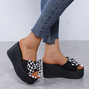 2025 <b>Summer</b> Women's New Butterfly Bow Grid Thick Bottom Large Women's Slippers - Product Image 1