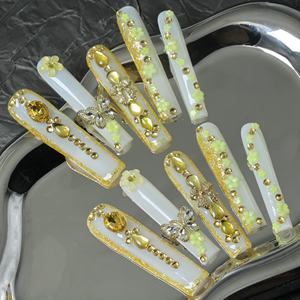 Uñas acrílicas artesanales de alta gama al por mayor, uñas postizas cuadradas de cobertura completa, amarillas, diseño de flores 3D con diamantes de imitación, personalizables - Product Image 2