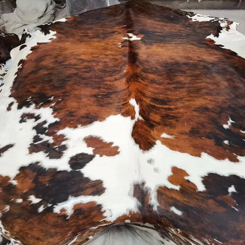 ウエスタンデコレーションレザーラグ本物の動物の皮牛革本物の牛革ラグ屋内と屋外の装飾用の大型カーペット