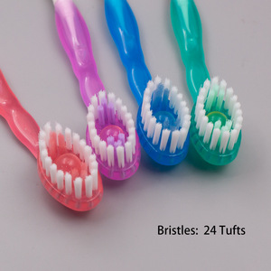 Brosse à dents de voyage mini, manuelle, à poils souples, pour adultes, avec fonction fil dentaire - Product Image 2