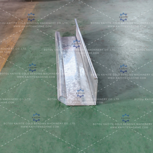 Machine automatique de formage de gouttières en acier galvanisé, machine de fabrication de canaux d'eau, machine de découpe hydraulique <span class=keywords><strong>pour</strong></span> gouttières de drainage de toiture - Product Image 1