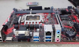เมนบอร์ดเกมมิ่งสำหรับเดสก์ท็อป ซ็อกเก็ต LGA1200 ชิปเซ็ต B560 รองรับ DDR4 สูงสุด 2 ช่อง  แรมสูงสุด 64GB ช่องใส่ M.2 NVMe คู่  เมนบอร์ดสำหรับคอมพิวเตอร์สำนักงาน - Product Image 3