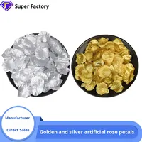Vente en gros Fournitures de mariage Lot mixte de pétales de roses artificielles or argent à quatre feuilles Stock de fleurs décoratives jetées à la main