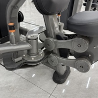 Équipement de musculation professionnel commercial 2026 – Machine à exercices pectoraux assis robuste à charge par poulie pour la musculation des pectoraux