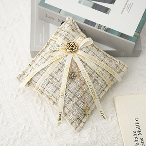 <span class=keywords><strong>D</strong></span>ésodorisant de luxe moderne en charbon de bambou, sachet élégant en tissu, <span class=keywords><strong>absorbeur</strong></span> <span class=keywords><strong>d</strong></span>'<span class=keywords><strong>humidité</strong></span> <span class=keywords><strong>pour</strong></span> <span class=keywords><strong>voiture</strong></span>, placard et maison - Product Image 6
