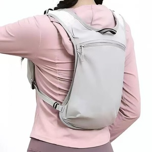 Gilet de sport léger, imperméable et respirant pour activités de plein air, <span class=keywords><strong>sac</strong></span> à <span class=keywords><strong>dos</strong></span> d'hydratation pour la course, le trail, le camping et le cyclisme - Product Image 1