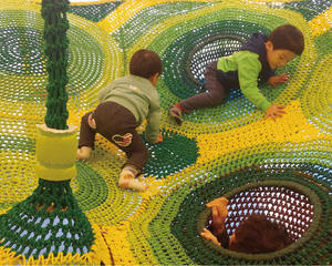 Filet de sécurité arc-en-ciel personnalisé pour cabane dans les arbres, double couche, filet d'escalade robuste, équipement de jeu souple pour aire de jeux intérieure, balançoire pour enfants - Product Image 6