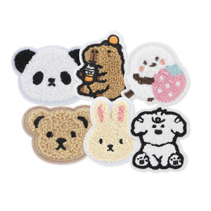 Écusson brodé personnalisé <span class=keywords><strong>en</strong></span> chenille d'animaux de dessins animés Écusson <span class=keywords><strong>en</strong></span> chenille d'agneau/panda/<span class=keywords><strong>lapin</strong></span> mignon pour vêtements - Product Image 1