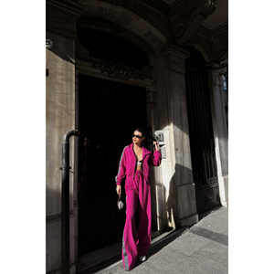 Conjunto Deportivo con Capucha Cómodo Estilo Otomano, Terciopelo Fucsia y Nailon Estampado con Detalles de Rayas Laterales para Correr en Invierno, Talla XL - Product Image 3