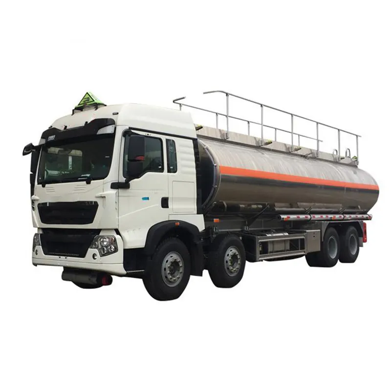 HOWO Small Portable 16CBM 6*4 Water Tank Truck with Low Price