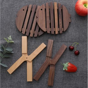 Solid Wood Fish Shape <b>Table</b> Mat Black Walnut Beech Wood <b>Folding</b> Heat Insulating Mat For Kitchen <b>Dining</b> - Product Image 1