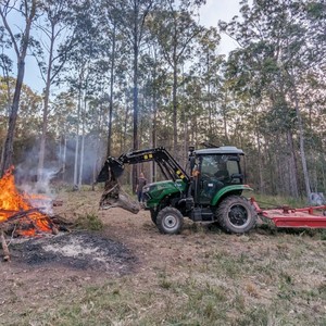 Tracteurs agricoles pour fabricants de machines agricoles – Tracteur à roues 4x4, mini-tracteur pour vergers, petits rizières et pelouses - Product Image 1