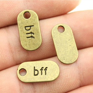 Pendentif en alliage de zinc 18x9mm 1.1g avec inscription BFF (Meilleur ami pour toujours) pour la création de bijoux d'amitié DIY - Product Image 1