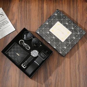 Set Regalo Promozionale Ecologico da Sei Pezzi per Uomo Include Occhiali da Sole Cintura Orologio per la Festa del Papà - Product Image 3