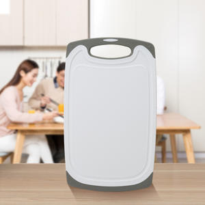 Planche à découper en plastique à poignée TPR classique 2023 Offre Spéciale - Product Image 4