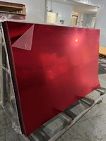 Feuille de miroir acrylique rouge 4x8 Panneaux de miroir en plastique PMMA 1mm 2mm 3mm pour la décoration murale et l'utilisation publicitaire