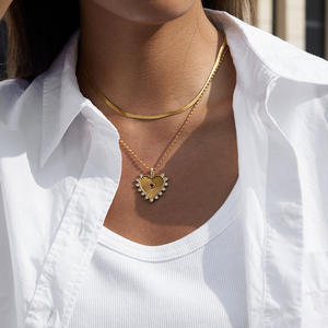 ERESI sıcak 18k altın kaplama paslanmaz çelik kadın bikinisi takı yeni VINTAGE kalp şekli zirkon kolye tıknaz kolye - Product Image 2