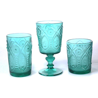 Gobelet et verre à pied en verre coloré ambre, rose, bleu, vert, à motif paon gaufré, style vintage, fournis directement par l'usine