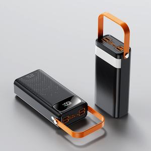 Batterie externe portable d'extérieur PD 22,5W à charge ultra-rapide 60000mAh 80000mAh avec 4 sorties USB, lumière LED et affichage numérique - Product Image 6