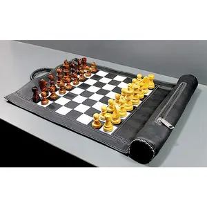 Venta al por mayor tablero de ajedrez conjunto de cuero-Juego de ajedrez de viaje de cuero de lujo, juego de mesa enrollable para juegos de mesa para ajedrez, conjunto de viaje en estuche de cuero