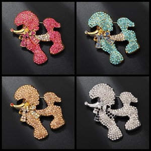 Broche vintage <span class=keywords><strong>de</strong></span> aleación con diamantes <span class=keywords><strong>de</strong></span> imitación <span class=keywords><strong>de</strong></span> poodle <span class=keywords><strong>para</strong></span> <span class=keywords><strong>mujer</strong></span>, pin <span class=keywords><strong>de</strong></span> solapa brillante <span class=keywords><strong>de</strong></span> cristal con forma <span class=keywords><strong>de</strong></span> cachorro, rosa y azul, <span class=keywords><strong>para</strong></span> blazer, abrigo, fiesta, boda - Product Image 2