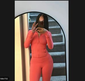 Oem Survêtements personnalisés pour femmes Vêtements en jersey de coton Manches longues Vestes à fermeture éclair complète Haut et pantalon à jambes larges Vêtements de sport - Product Image 4