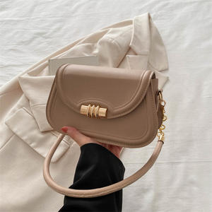 Nuevo Bolso pequeño Retro para mujer, bolso de axila con cadena para mujer, nuevo bolso de hombro tipo bandolera de Color sólido 2024 - Product Image 3