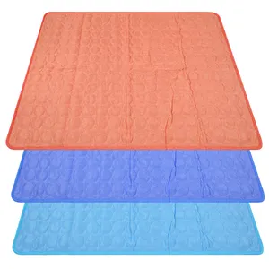 Tapis de refroidissement pour animaux de compagnie en plein air 170*170Cm Tapis de refroidissement pour animaux de compagnie