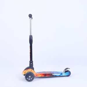 Kids <b>Scooter</b> With Flashing Wheels Height Adjustable For 3-6 Years Pink Camouflage Design Push Operated Toy - Product Image 3