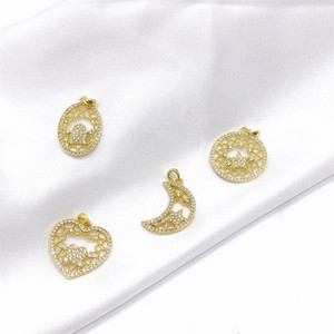 Pendentif géométrique rétro doré style européen et américain, cœur et lune creux, breloque en zircon, accessoire DIY unisexe pour usage quotidien - Product Image 1
