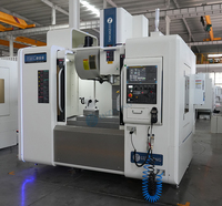 Centre d'usinage vertical VMC855 à vente chaude, contrôleur CNC Syntec, fraiseuse CNC, centre d'usinage automatique 5 axes