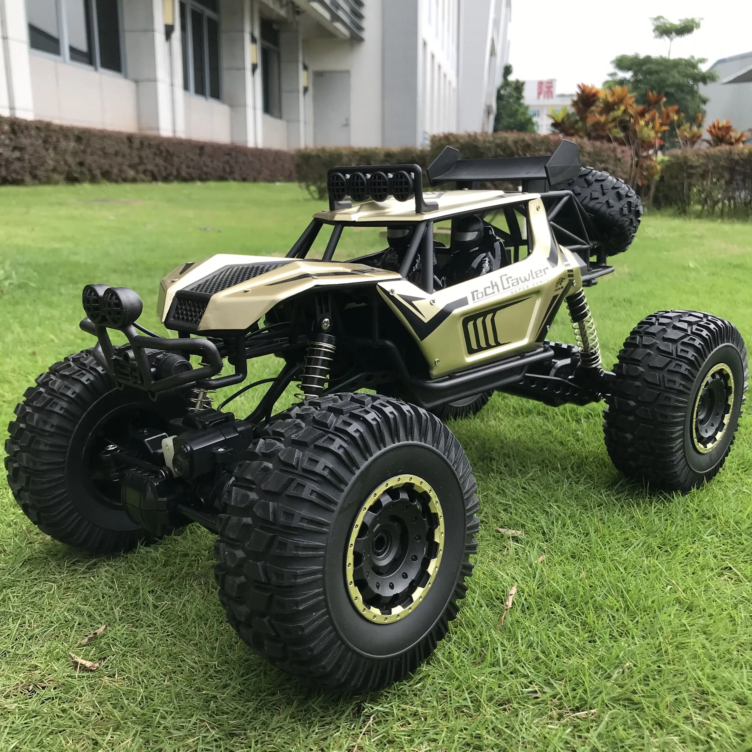 Potenza della batteria 4WD Rock Crawler Remote rondol Truck , 1:8 Big Scale Climbing Nitro RC Car