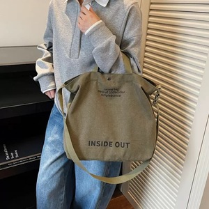 Sacs fourre-tout en toile personnalisés <span class=keywords><strong>de</strong></span> qualité supérieure avec logo imprimé pour femmes, nouveau design tendance à porter en bandoulière pour étudiants et shopping - Product Image 3