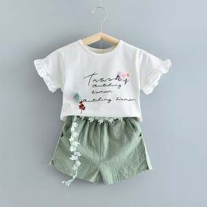 Vêtements d'été décontractés en laine pour filles, modèles de chemises à dentelle, lettres et fleurs, pantalons unis personnalisés pour bébés, fabriqués en Chine. - Product Image 3