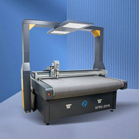 Automatische CNC-motorkern hoogprecisie vloerkleedmaakmachine met vibrerende oscillerende snijfunctie voor rubberen pakkingmatten