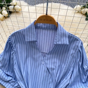2026 Sommer Neue Damenmode Süßer Stil Plissiertes Gestreiftes Kurzarm-Hemd - Product Image 4