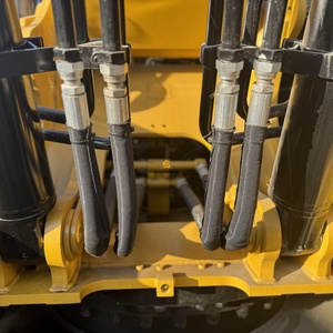 รถขุดมือสอง Caterpillar 20 ตัน รุ่น CAT320D2 สภาพเหมือนใหม่ ประหยัดน้ำมัน แรงสูง ความจุบุ้งกี๋ 1 เมตร กำลัง 104 กิโลวัตต์ เหมาะสำหรับงานเทศบาล - Product Image 6