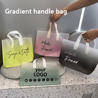 Sacs cadeaux en plastique PE durables sur mesure pour vêtements, chaussures et chaussettes - Emballage pour les achats de vacances