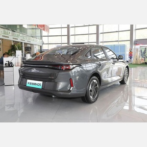 2025 Changan Qiyuan A05 coche de gasolina eléctrico híbrido Vehículo de nueva energía Venta caliente COMERCIO DE China - Product Image 3