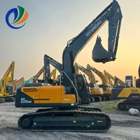 Excavatrice Hyundai 220 d'occasion en bon état, matériel de construction d'occasion