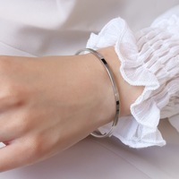 Bracelet de cercle de différentes tailles de miroir en acier de titane en gros