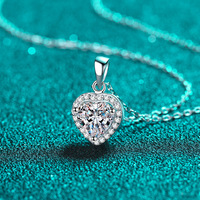 Bijoux de souhaits Bijoux de créateurs de haute qualité Collier en diamant Moissanite Collier en forme de cœur en argent sterling 925 Ornements de chaîne