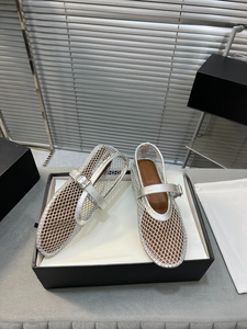 Para Alaias: Zapatillas de ballet retro de piel de oveja tejida con una sola tira, versátiles, de moda para mujer, con diseño calado, ideales como pantuflas. - Product Image 3